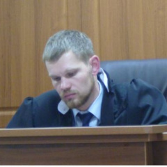 Судья Абашев Денис Тахирович